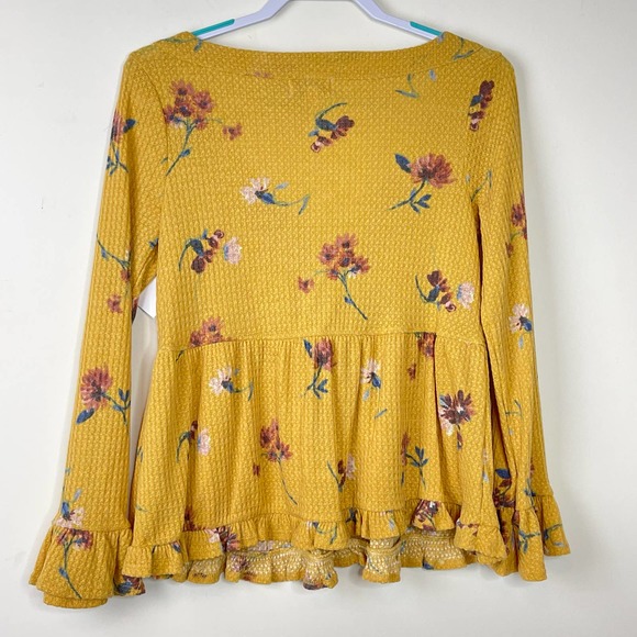 Bloomfield Yellow Long Sleeve Floral Waffle Knit V Neck Top NWT Size Small - Picture 4 of 6